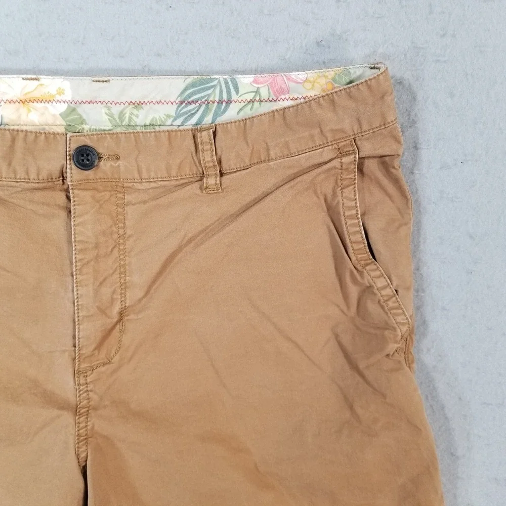 Tommy Bahama shorts men's 36x9.5 Brown‎ Flex stretch preppy outdoor